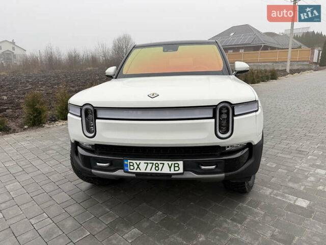 Білий Rivian R1S, об'ємом двигуна 0 л та пробігом 35 тис. км за 55000 $, фото 1 на Automoto.ua