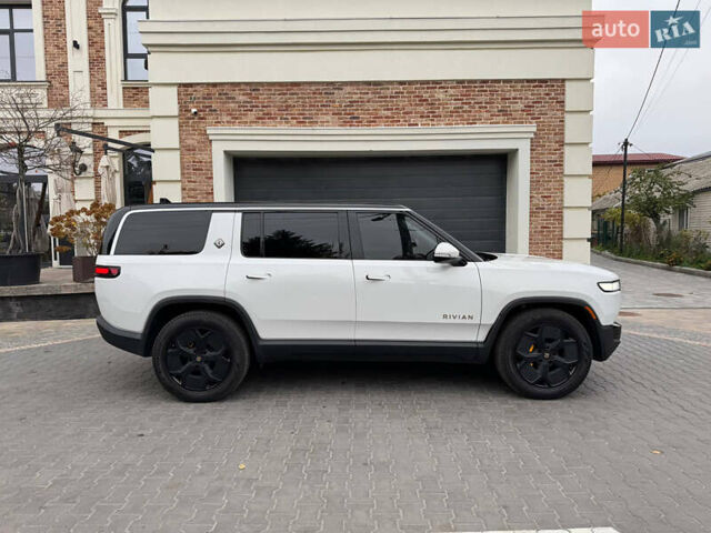 Белый Rivian R1S, объемом двигателя 0 л и пробегом 21 тыс. км за 55000 $, фото 5 на Automoto.ua