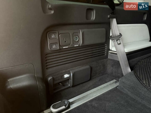 Белый Rivian R1S, объемом двигателя 0 л и пробегом 35 тыс. км за 58000 $, фото 26 на Automoto.ua