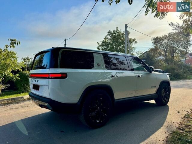 Белый Rivian R1S, объемом двигателя 0 л и пробегом 36 тыс. км за 48400 $, фото 15 на Automoto.ua