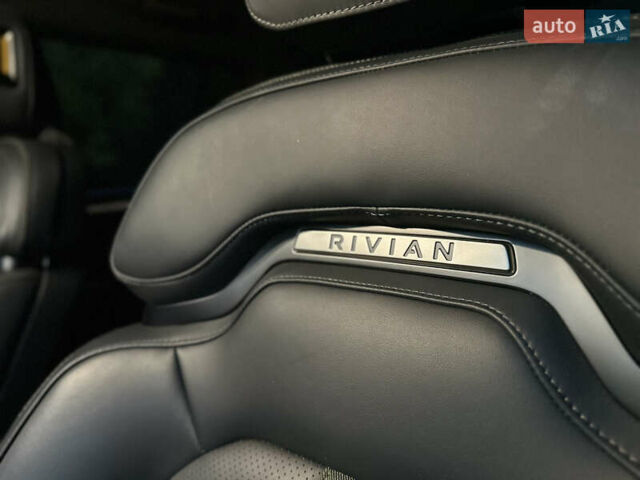 Белый Rivian R1S, объемом двигателя 0 л и пробегом 8 тыс. км за 56000 $, фото 21 на Automoto.ua