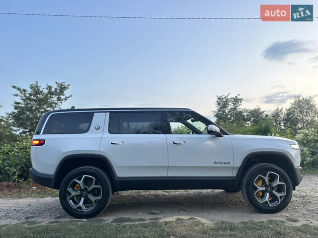 Белый Rivian R1S, объемом двигателя 0 л и пробегом 8 тыс. км за 56000 $, фото 9 на Automoto.ua