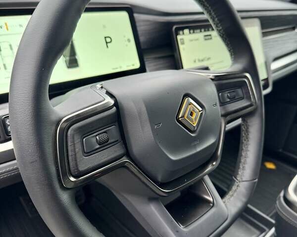 Білий Rivian R1S, об'ємом двигуна 0 л та пробігом 5 тис. км за 49999 $, фото 35 на Automoto.ua