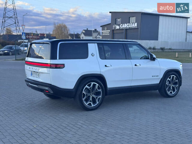 Rivian R1S 2025 в Виннице на Automoto.ua Белый Rivian R1S, объемом двигателя 0 л и пробегом 6 тыс. км за 65000 $, фото 4 на Automoto.ua