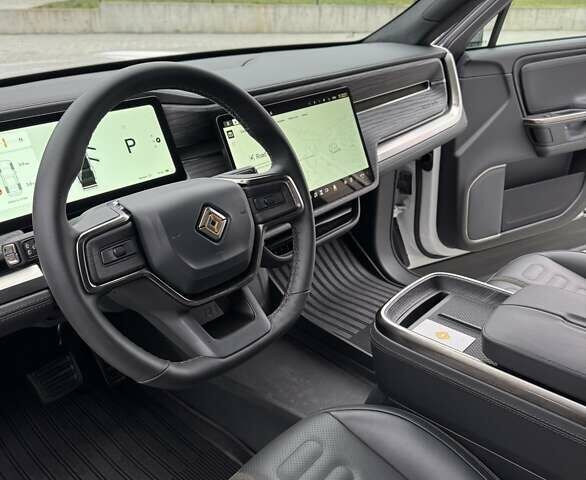 Білий Rivian R1S, об'ємом двигуна 0 л та пробігом 5 тис. км за 49999 $, фото 27 на Automoto.ua