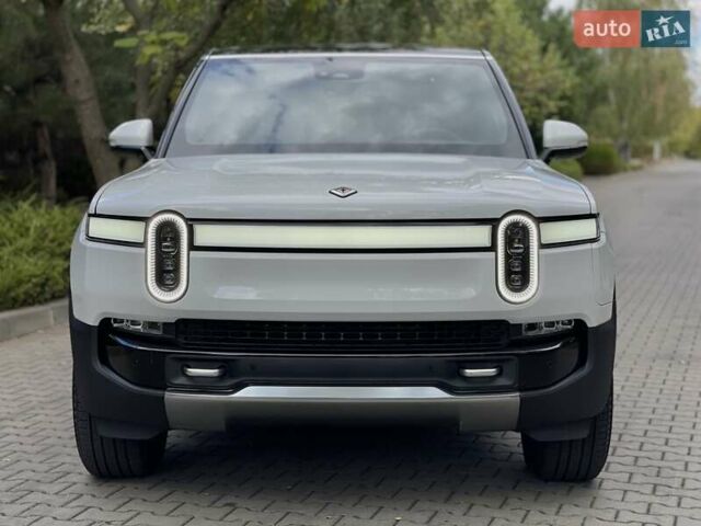 Белый Rivian R1S, объемом двигателя 0 л и пробегом 1 тыс. км за 55900 $, фото 5 на Automoto.ua