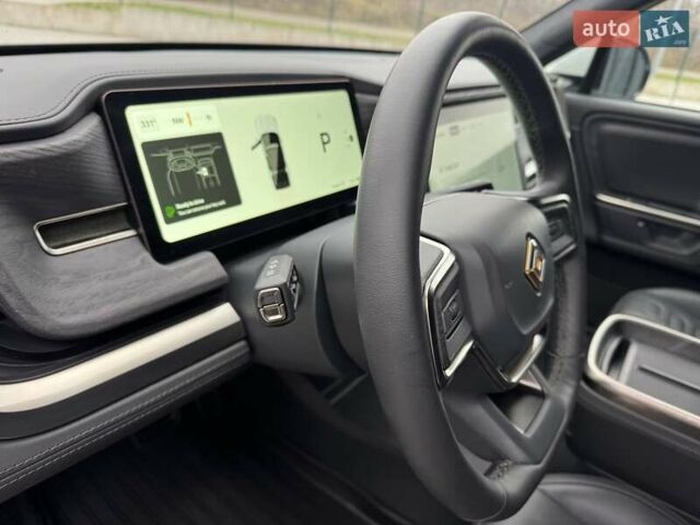Білий Rivian R1S, об'ємом двигуна 0 л та пробігом 5 тис. км за 49999 $, фото 23 на Automoto.ua