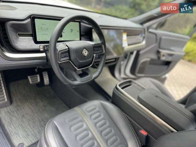 Белый Rivian R1S, объемом двигателя 0 л и пробегом 1 тыс. км за 55900 $, фото 20 на Automoto.ua