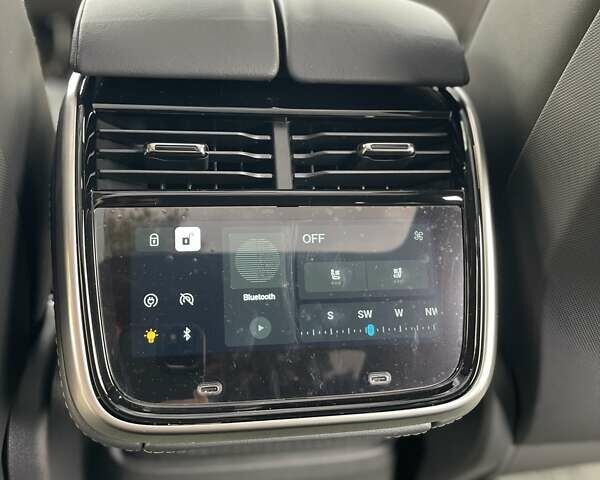 Белый Rivian R1S, объемом двигателя 0 л и пробегом 1 тыс. км за 55900 $, фото 32 на Automoto.ua