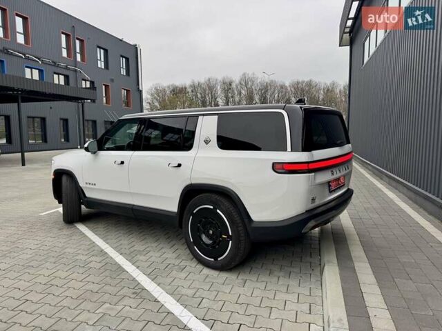 Білий Rivian R1S, об'ємом двигуна 0 л та пробігом 5 тис. км за 49999 $, фото 10 на Automoto.ua