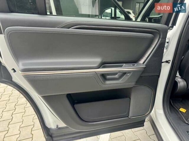 Білий Rivian R1S, об'ємом двигуна 0 л та пробігом 5 тис. км за 49999 $, фото 43 на Automoto.ua