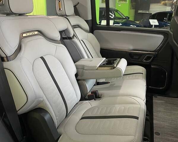 Черный Rivian R1S, объемом двигателя 0 л и пробегом 1 тыс. км за 81000 $, фото 42 на Automoto.ua