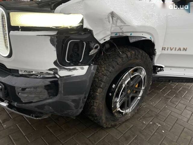 Rivian R1S, объемом двигателя 4.25 л и пробегом 25 тыс. км за 35000 $, фото 19 на Automoto.ua