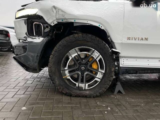 Rivian R1S, объемом двигателя 4.25 л и пробегом 25 тыс. км за 35000 $, фото 24 на Automoto.ua