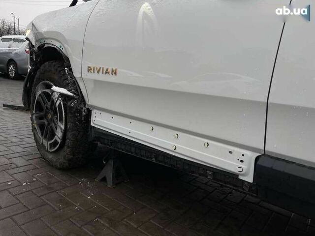 Rivian R1S, объемом двигателя 4.25 л и пробегом 25 тыс. км за 35000 $, фото 25 на Automoto.ua