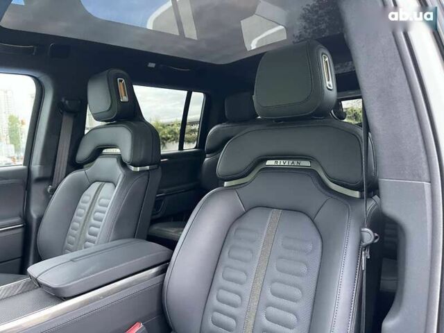 Rivian R1S 2022 в Киеве на Automoto.ua Rivian R1S, объемом двигателя 0 л и пробегом 23 тыс. км за 48500 $, фото 27 на Automoto.ua