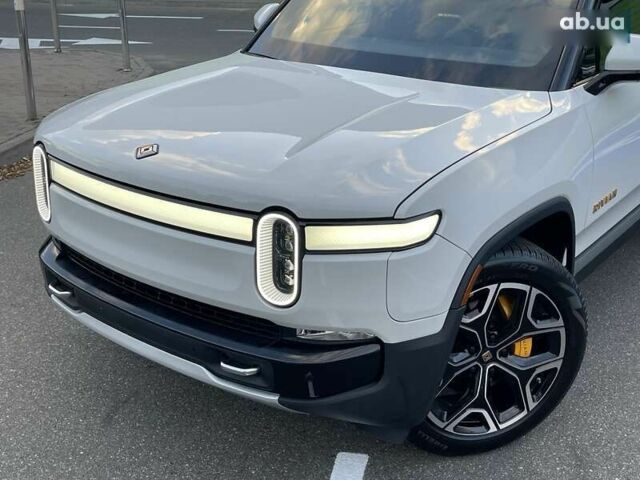 Rivian R1S 2022 в Киеве на Automoto.ua Rivian R1S, объемом двигателя 0 л и пробегом 23 тыс. км за 48500 $, фото 1 на Automoto.ua