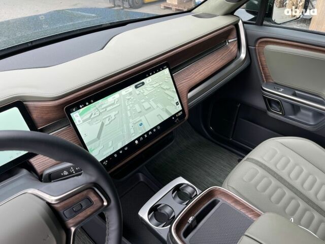 Rivian R1S, объемом двигателя 0 л и пробегом 0 тыс. км за 138900 $, фото 12 на Automoto.ua