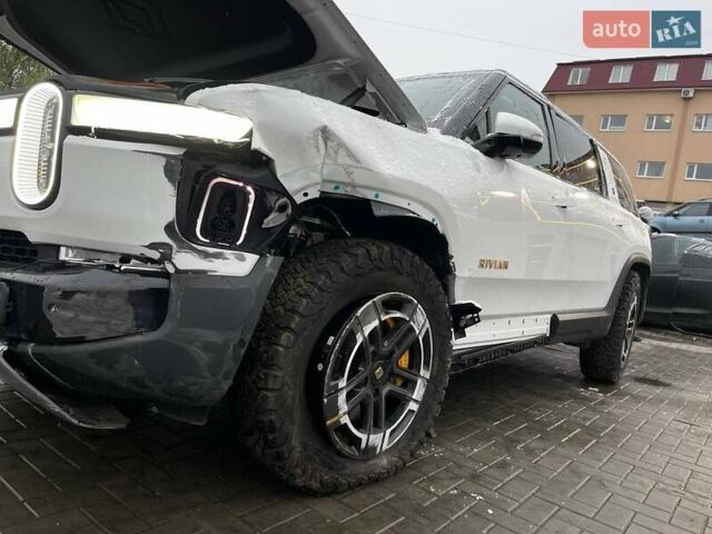 Rivian R1S, объемом двигателя 0 л и пробегом 25 тыс. км за 35000 $, фото 23 на Automoto.ua