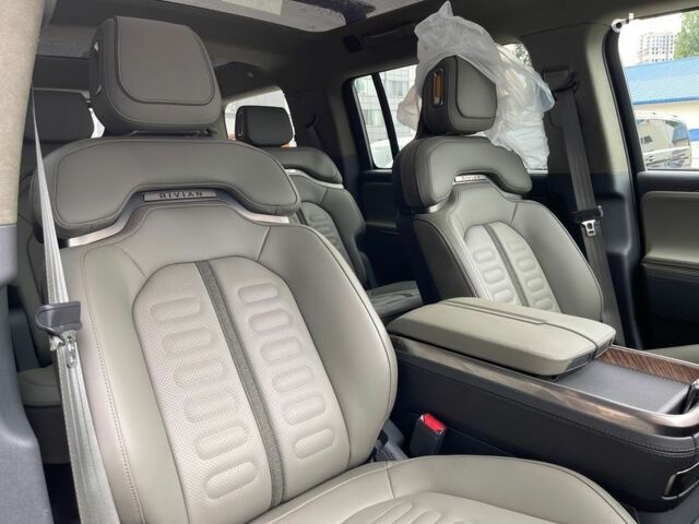 Rivian R1S, объемом двигателя 0 л и пробегом 0 тыс. км за 138900 $, фото 9 на Automoto.ua