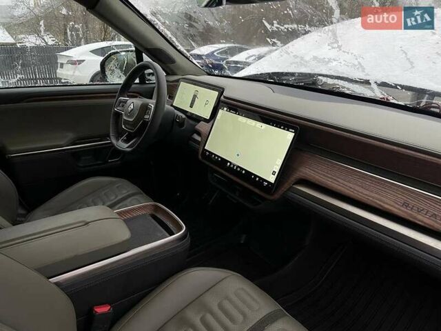 Rivian R1S, объемом двигателя 0 л и пробегом 25 тыс. км за 35000 $, фото 12 на Automoto.ua