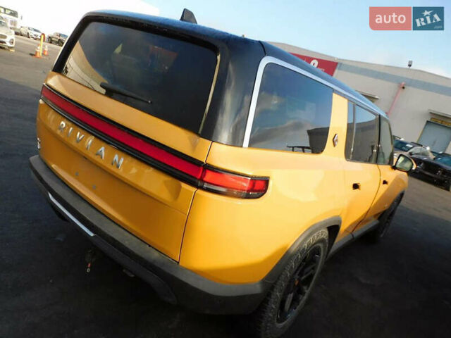Желтый Rivian R1S, объемом двигателя 0 л и пробегом 16 тыс. км за 29900 $, фото 5 на Automoto.ua