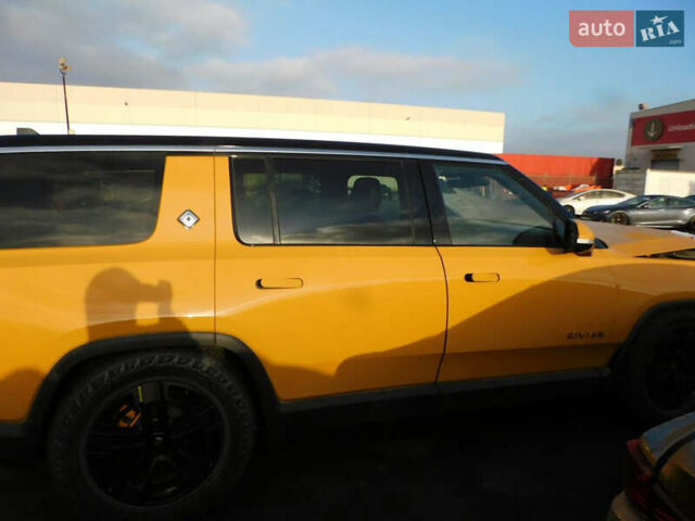 Желтый Rivian R1S, объемом двигателя 0 л и пробегом 16 тыс. км за 29900 $, фото 6 на Automoto.ua