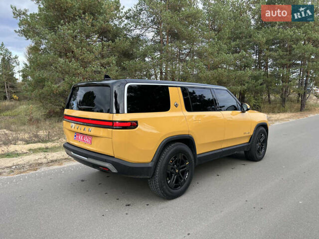 Желтый Rivian R1S, объемом двигателя 0 л и пробегом 21 тыс. км за 65000 $, фото 3 на Automoto.ua