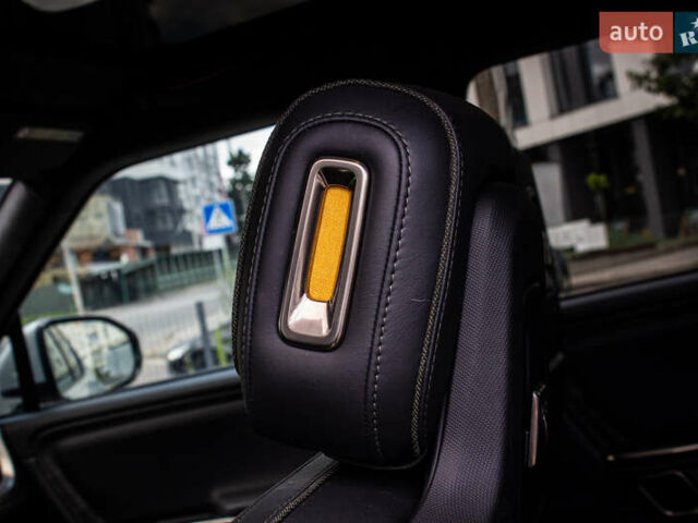 Сірий Rivian R1S, об'ємом двигуна 0 л та пробігом 54 тис. км за 52000 $, фото 50 на Automoto.ua