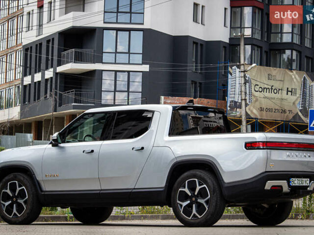 Сірий Rivian R1S, об'ємом двигуна 0 л та пробігом 54 тис. км за 52000 $, фото 28 на Automoto.ua