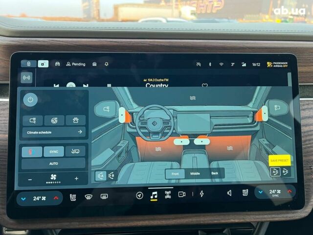 Серый Rivian R1S, объемом двигателя 0 л и пробегом 29 тыс. км за 57490 $, фото 30 на Automoto.ua