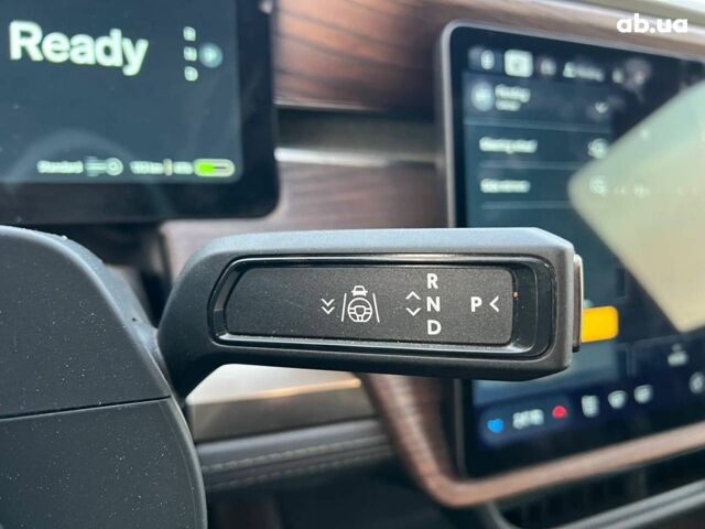 Серый Rivian R1S, объемом двигателя 0 л и пробегом 29 тыс. км за 57490 $, фото 24 на Automoto.ua