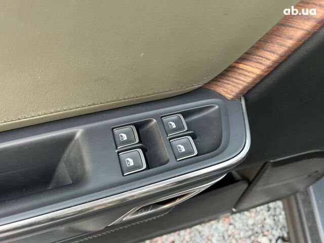 Серый Rivian R1S, объемом двигателя 0 л и пробегом 29 тыс. км за 57490 $, фото 17 на Automoto.ua