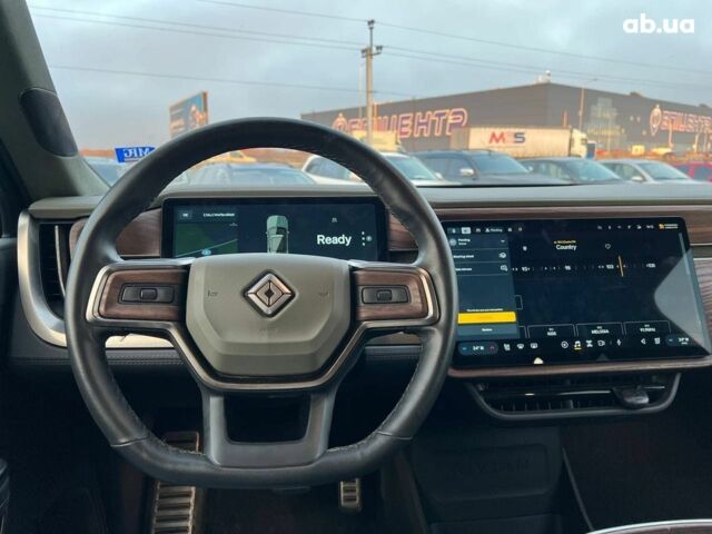 Серый Rivian R1S, объемом двигателя 0 л и пробегом 29 тыс. км за 57490 $, фото 21 на Automoto.ua