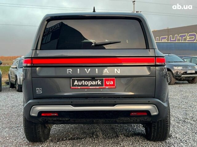 Серый Rivian R1S, объемом двигателя 0 л и пробегом 29 тыс. км за 57490 $, фото 6 на Automoto.ua