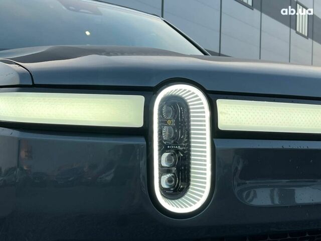 Серый Rivian R1S, объемом двигателя 0 л и пробегом 29 тыс. км за 57490 $, фото 12 на Automoto.ua