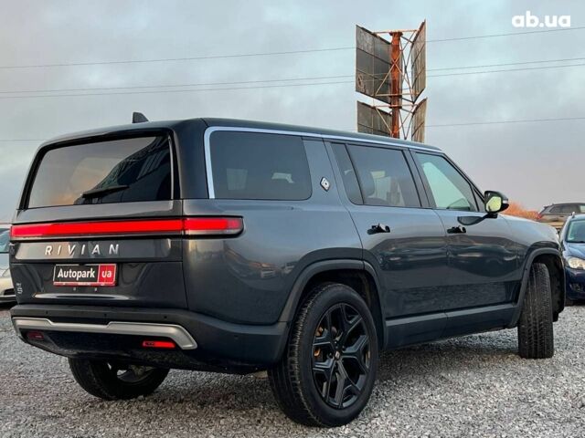 Серый Rivian R1S, объемом двигателя 0 л и пробегом 29 тыс. км за 57490 $, фото 7 на Automoto.ua