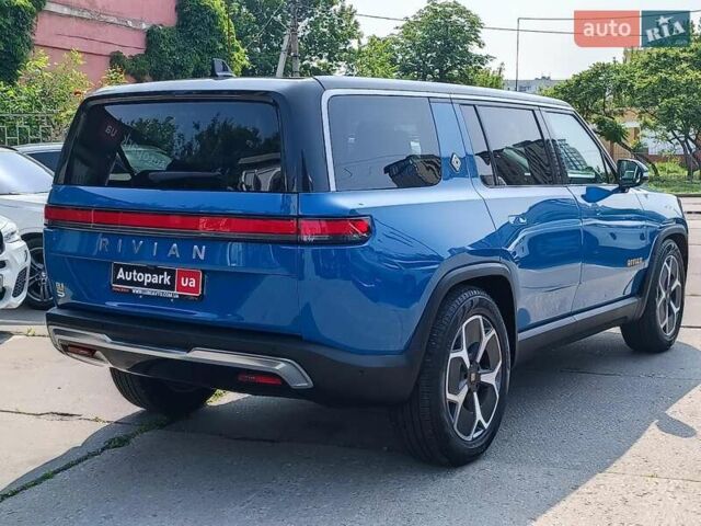 Серый Rivian R1S, объемом двигателя 0 л и пробегом 10 тыс. км за 55290 $, фото 11 на Automoto.ua