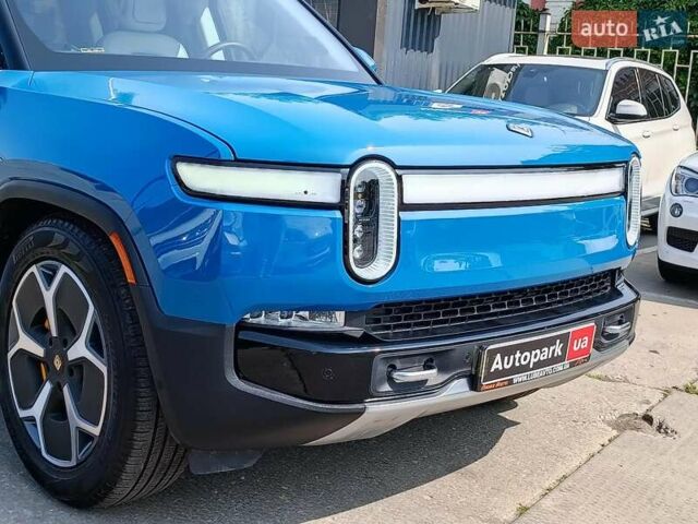 Серый Rivian R1S, объемом двигателя 0 л и пробегом 10 тыс. км за 55290 $, фото 5 на Automoto.ua