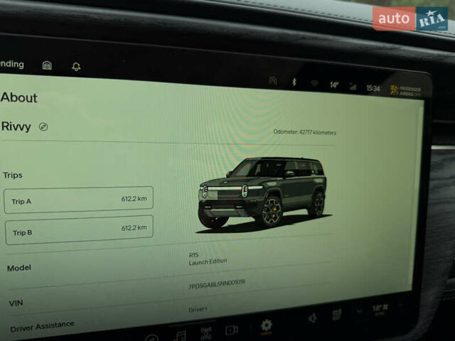 Сірий Rivian R1S, об'ємом двигуна 0 л та пробігом 42 тис. км за 54500 $, фото 21 на Automoto.ua