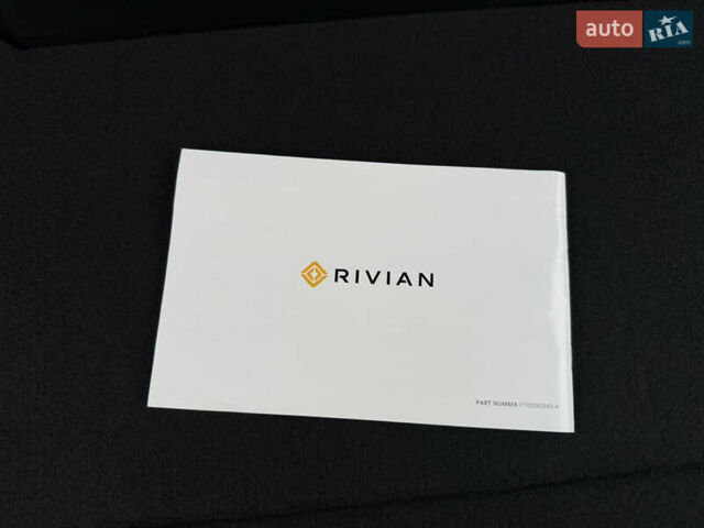 Сірий Rivian R1S, об'ємом двигуна 0 л та пробігом 42 тис. км за 54500 $, фото 36 на Automoto.ua