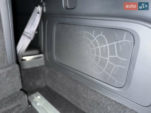 Сірий Rivian R1S, об'ємом двигуна 0 л та пробігом 42 тис. км за 54500 $, фото 39 на Automoto.ua