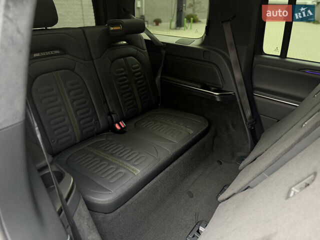 Сірий Rivian R1S, об'ємом двигуна 0 л та пробігом 42 тис. км за 54500 $, фото 28 на Automoto.ua