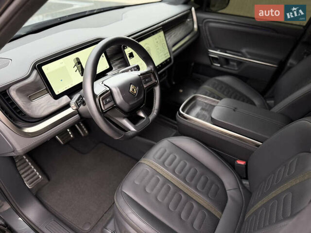 Сірий Rivian R1S, об'ємом двигуна 0 л та пробігом 42 тис. км за 54500 $, фото 18 на Automoto.ua
