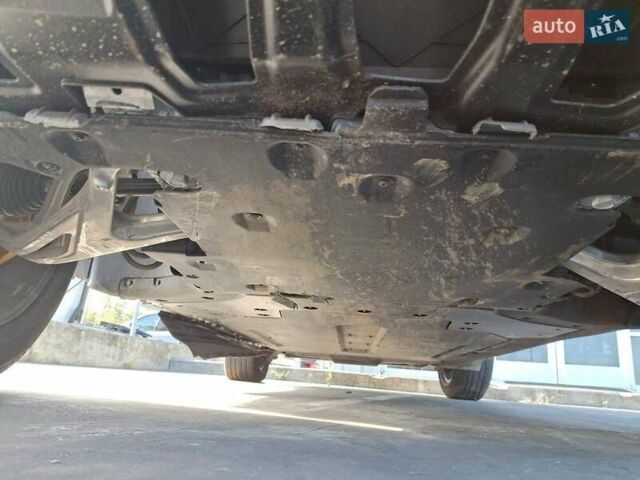 Сірий Rivian R1S, об'ємом двигуна 0 л та пробігом 13 тис. км за 32100 $, фото 6 на Automoto.ua