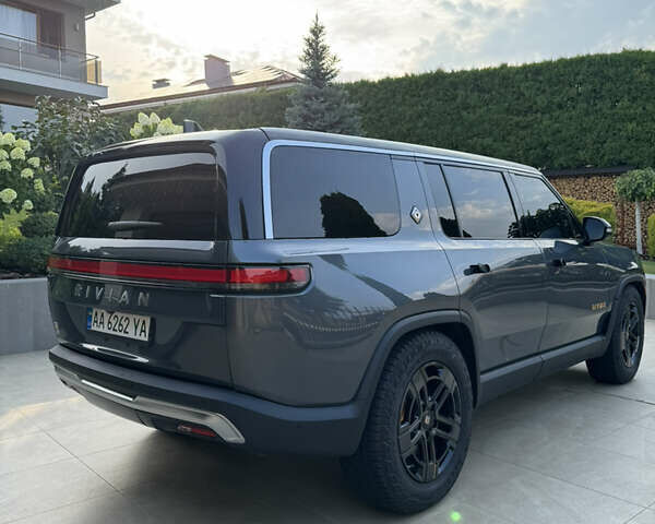 Серый Rivian R1S, объемом двигателя 0 л и пробегом 17 тыс. км за 82500 $, фото 28 на Automoto.ua