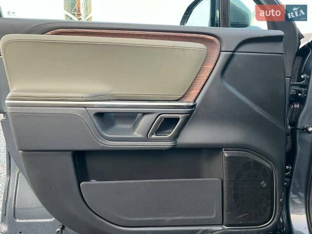 Серый Rivian R1S, объемом двигателя 0 л и пробегом 29 тыс. км за 57490 $, фото 16 на Automoto.ua