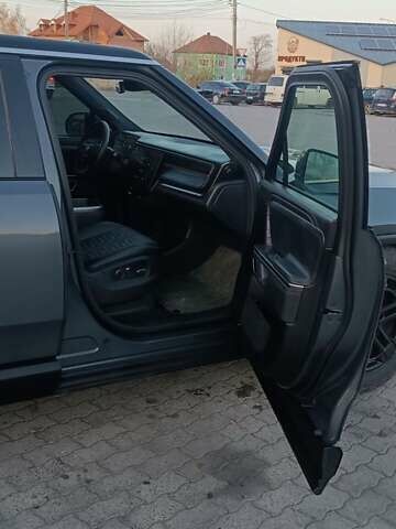 Серый Rivian R1S, объемом двигателя 0 л и пробегом 18 тыс. км за 47000 $, фото 20 на Automoto.ua