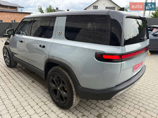 Серый Rivian R1S, объемом двигателя 0 л и пробегом 46 тыс. км за 26500 $, фото 5 на Automoto.ua