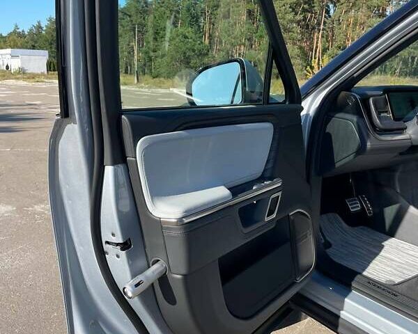 Сірий Rivian R1S, об'ємом двигуна 0 л та пробігом 2 тис. км за 47500 $, фото 27 на Automoto.ua